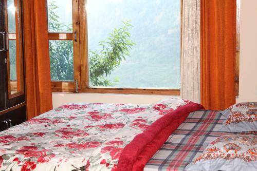 Hostal The Dhanolti Groove Garden