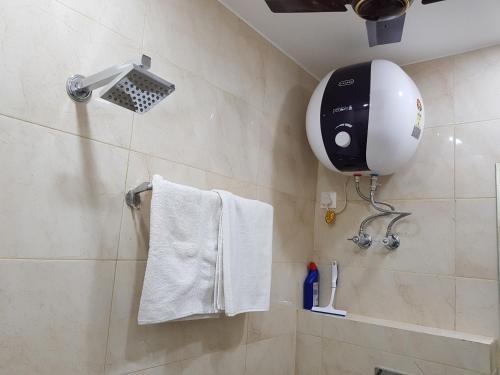 Entire World Class Apartment Near Metro Station