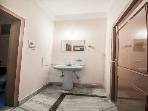 Hotel Oyo 14138 Om Shree Cottage