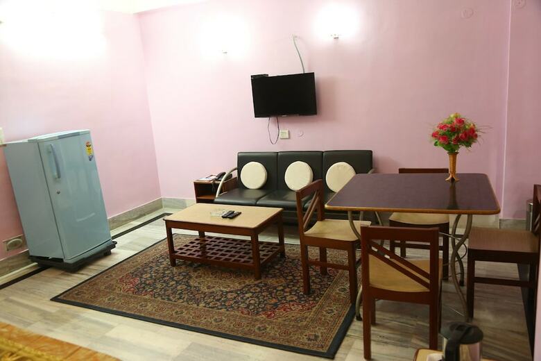 Hotel Priya Palace