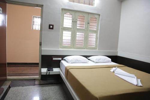 Hotel Shreevara Residency