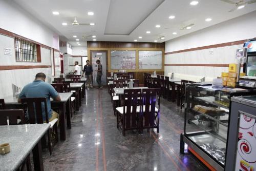 Hotel Shreevara Residency