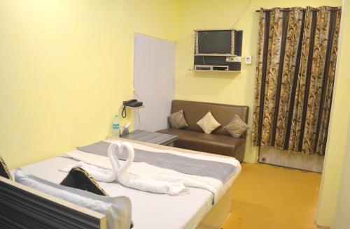 Bed & Breakfast Hotel Dhingra Residency