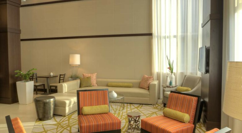 Hotel Comfort Suites Miami Airport North