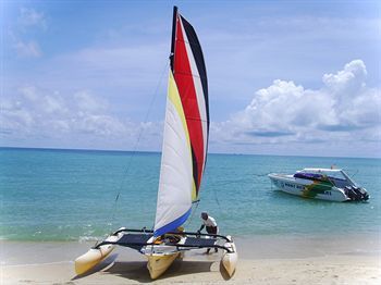 Hotel Coconut Beach Resort