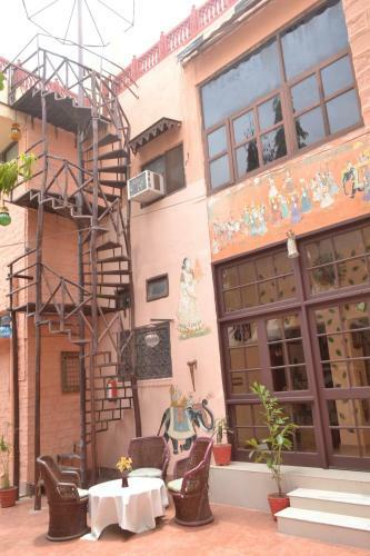 Hotel Kiran Villas
