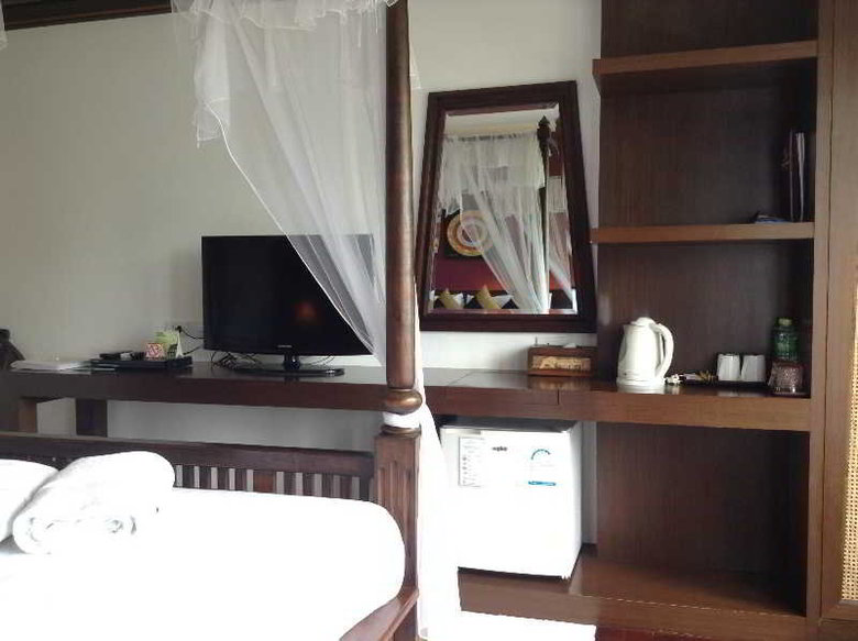 Dee Andaman Hotel Pool Bar