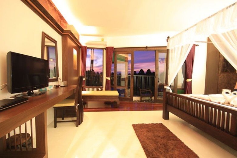 Dee Andaman Hotel Pool Bar