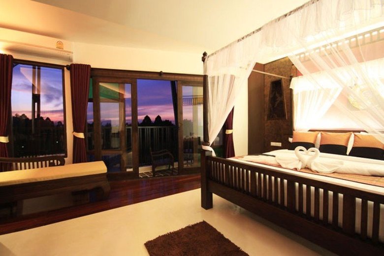 Dee Andaman Hotel Pool Bar