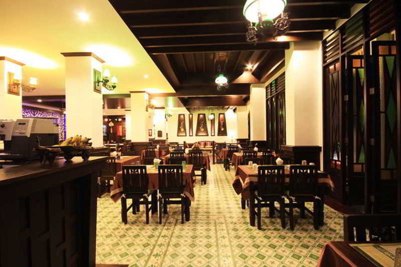 Dee Andaman Hotel Pool Bar
