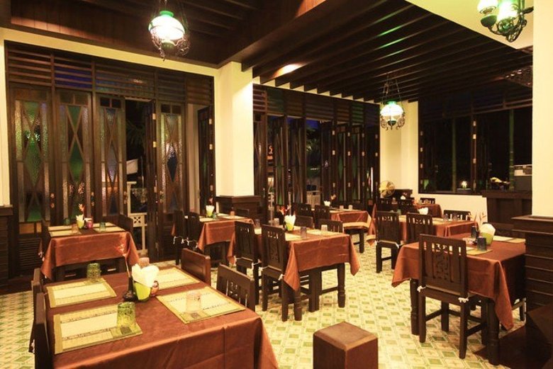 Dee Andaman Hotel Pool Bar