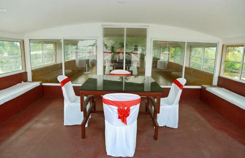 House Boat