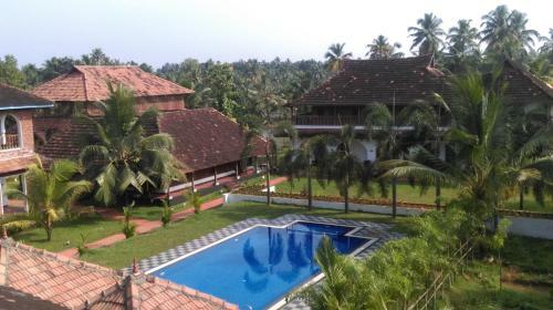 Hotel Kumarakom Heritage