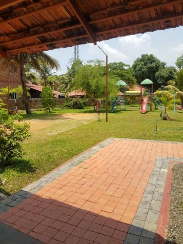 Hotel Kumarakom Heritage