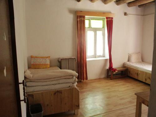 Hostal Tsetan Guest House