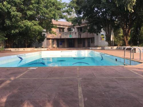2 Bhk Bungalow With Pool