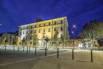 Hotel Kyriad Orange