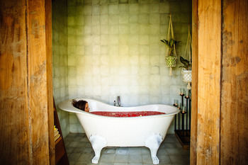 Hotel Komune Resort & Beach Club Bali