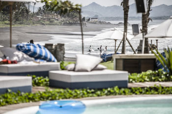 Hotel Komune Resort & Beach Club Bali