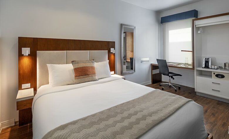 Hotel Indigo Santa Barbara
