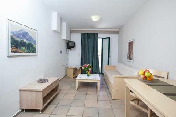 Hotel Elmi Suites