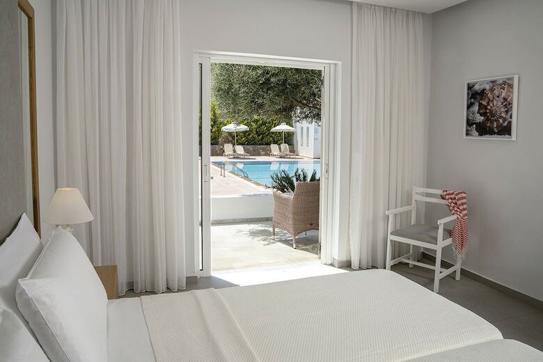 Hotel Maritimo Beach