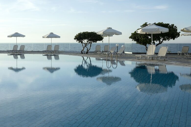 Hotel Maritimo Beach