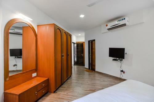 Villa Cliffhanger With Indoor Pool