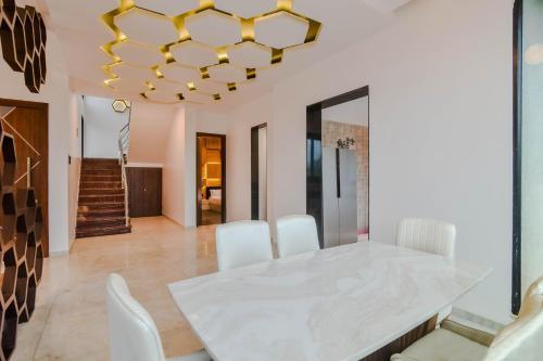 Villa Shalimar Grand