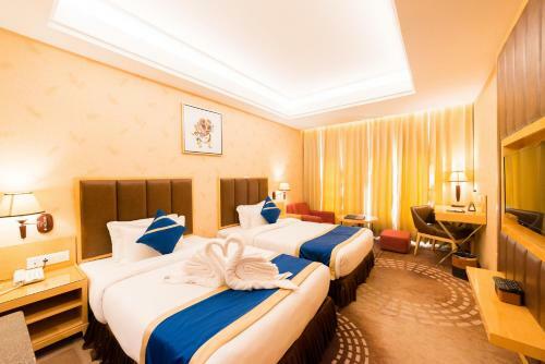 Hotel D'corbiz