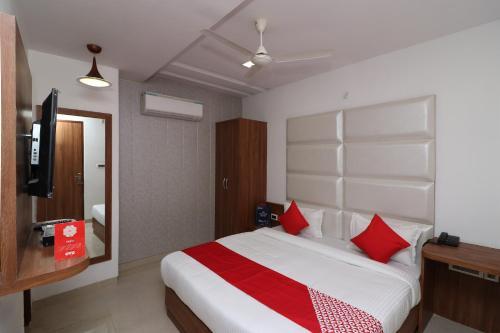 Oyo 13169 Hotel Impact