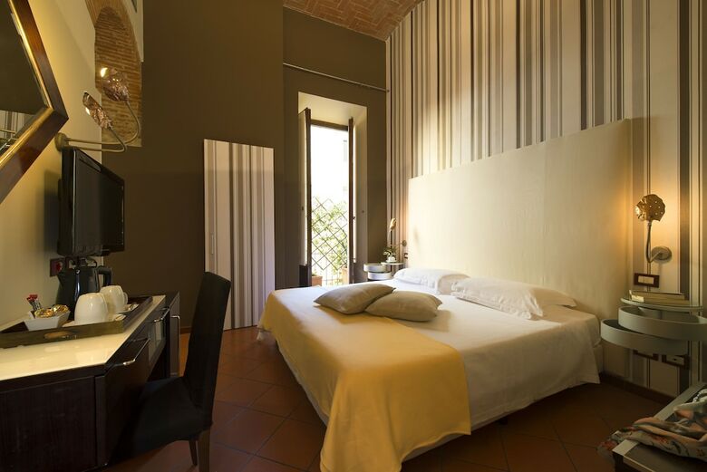 Hotel De La Pace