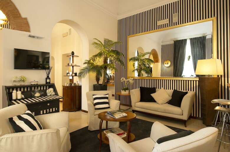 Hotel De La Pace