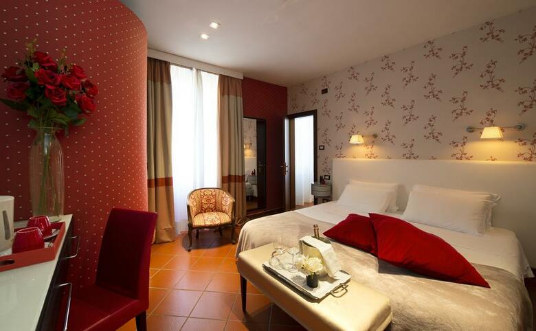 Hotel De La Pace