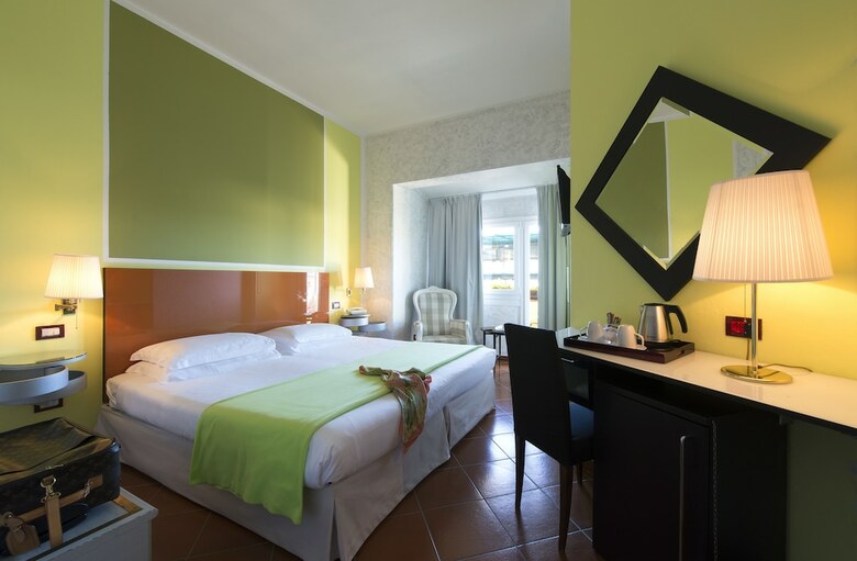 Hotel De La Pace