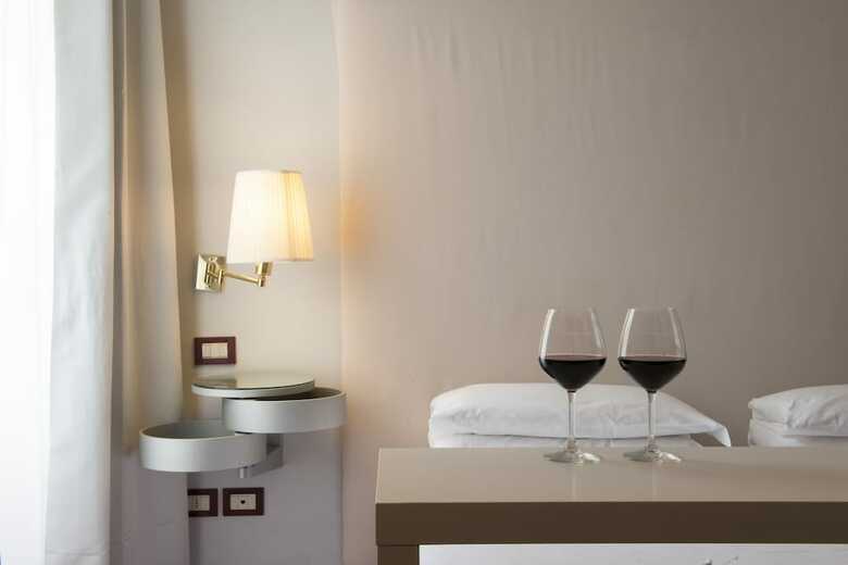 Hotel De La Pace