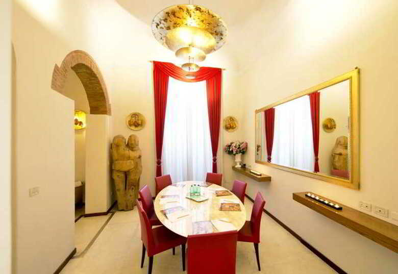 Hotel De La Pace