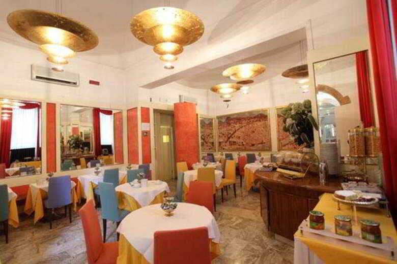 Hotel De La Pace
