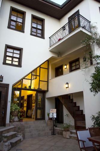 Deja Vu Boutique Hotel