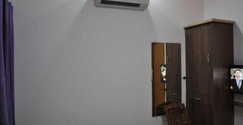 Ashoka Hotel & Restaurant