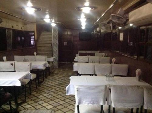 Ashoka Hotel & Restaurant