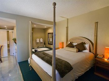 Hotel Harmony Suites