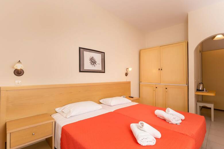 Hotel Omiros