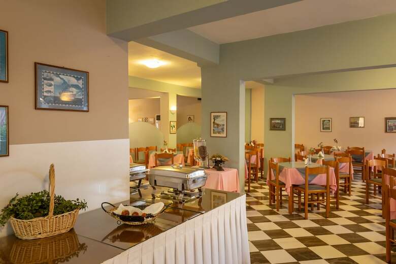 Hotel Omiros