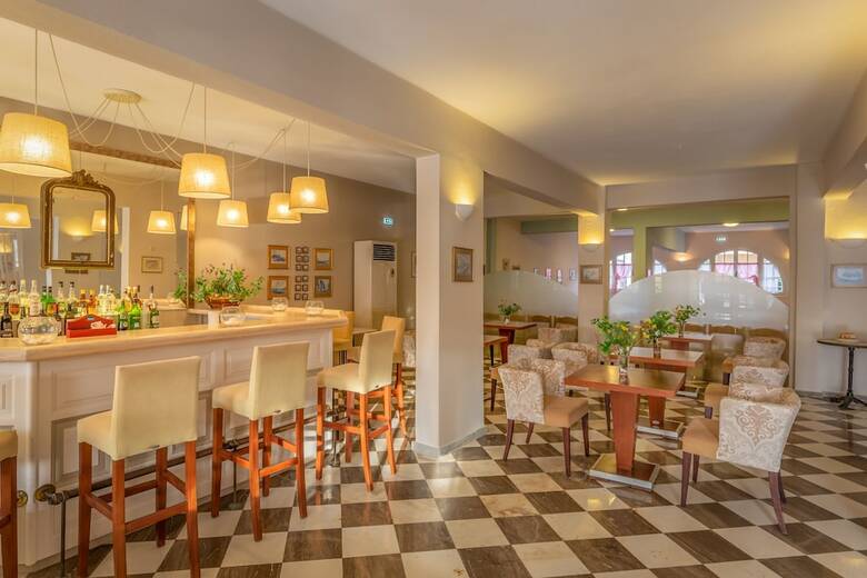 Hotel Omiros
