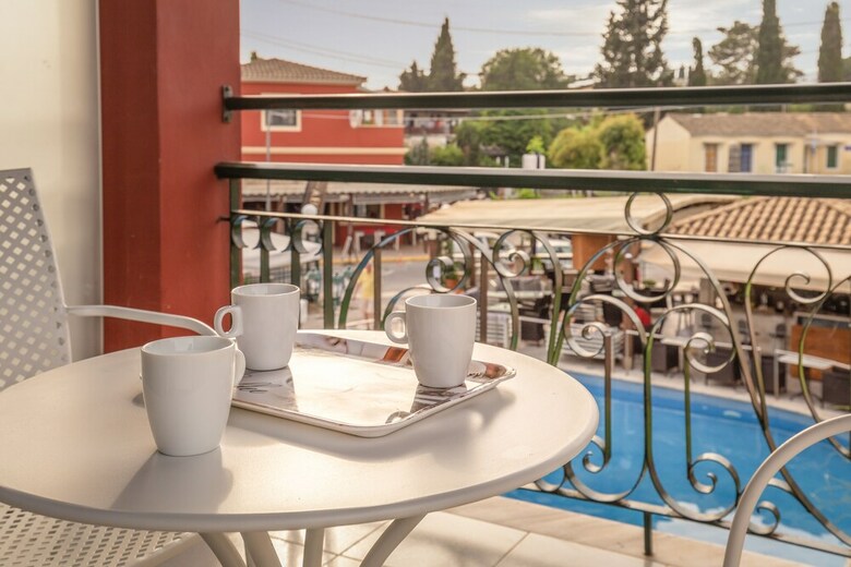 Hotel Omiros