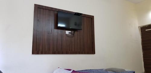 Hotel Budget Stay Between The Hills