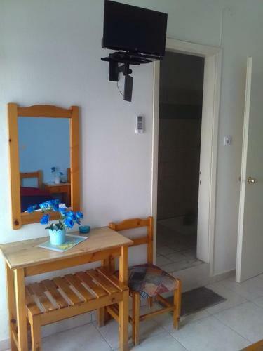 Hotel To Giouli