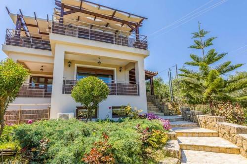 Mpochali Villa Sleeps 9 Pool Air Con Wifi