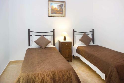 Skopelos Villa Sleeps 4 Air Con Wifi